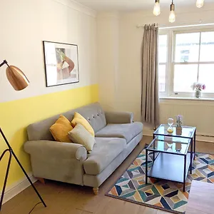 Koala & Tree - Renovated 2 Bed In Centre - Short Lets & Serviced Cambridge (Cambridgeshire)