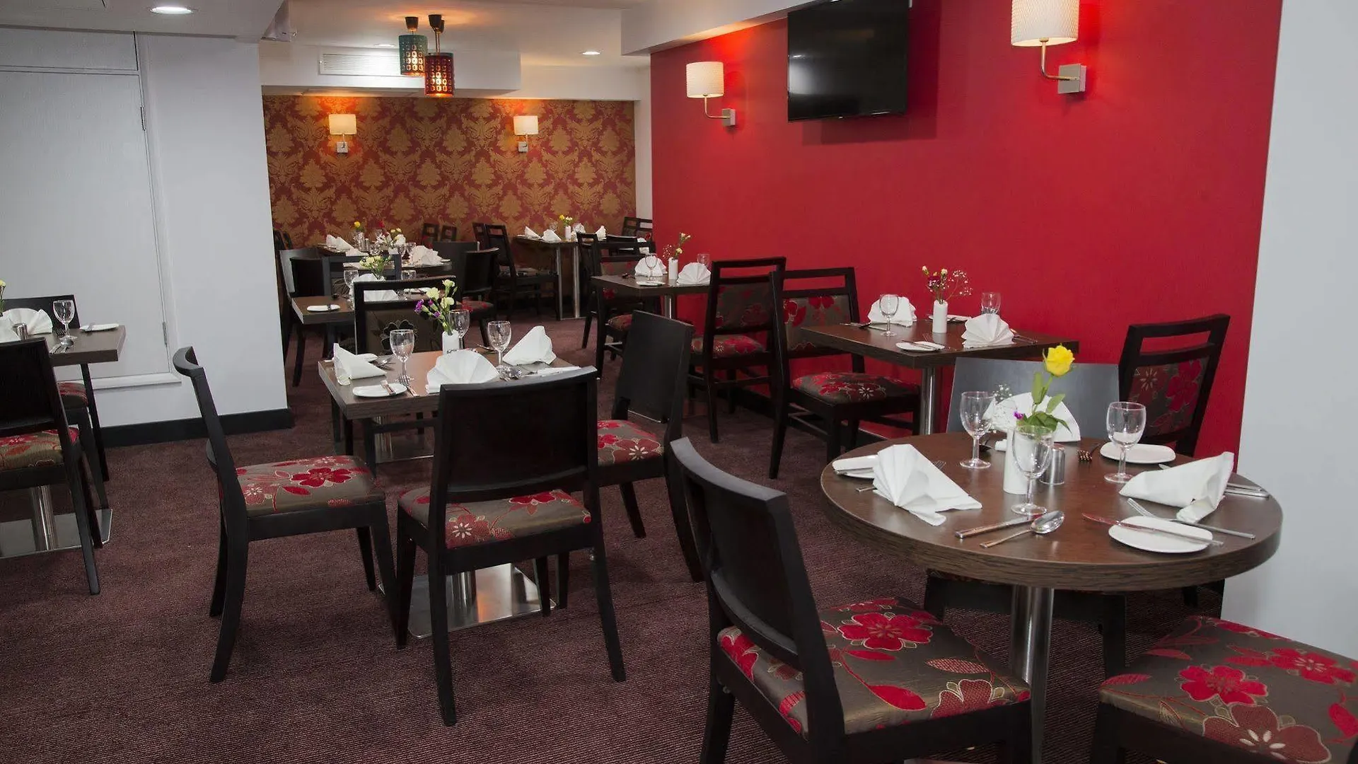 Hotel Ramada Cambridge Fen Drayton