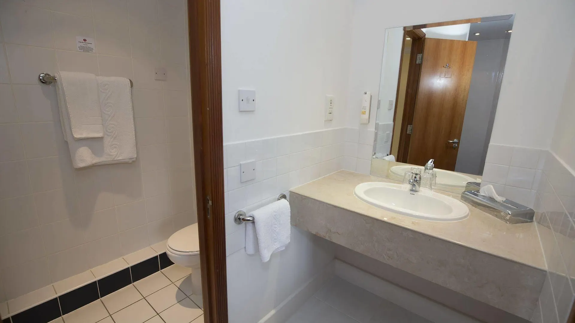 Hotel Ramada Cambridge Fen Drayton