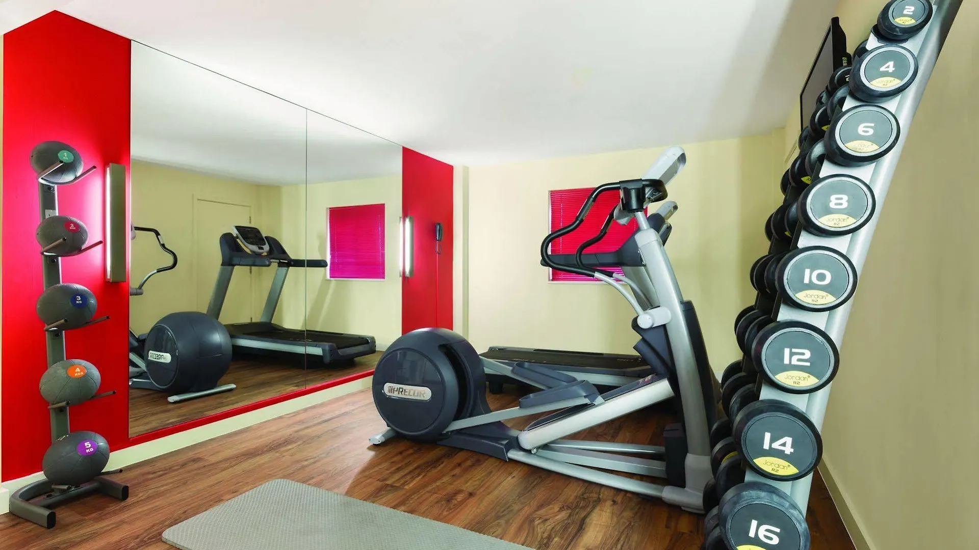 Hotel Ramada Cambridge Fen Drayton