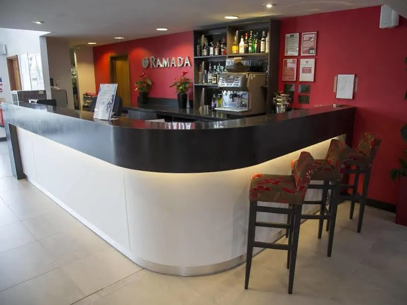 Hotel Ramada Cambridge Fen Drayton 4*,